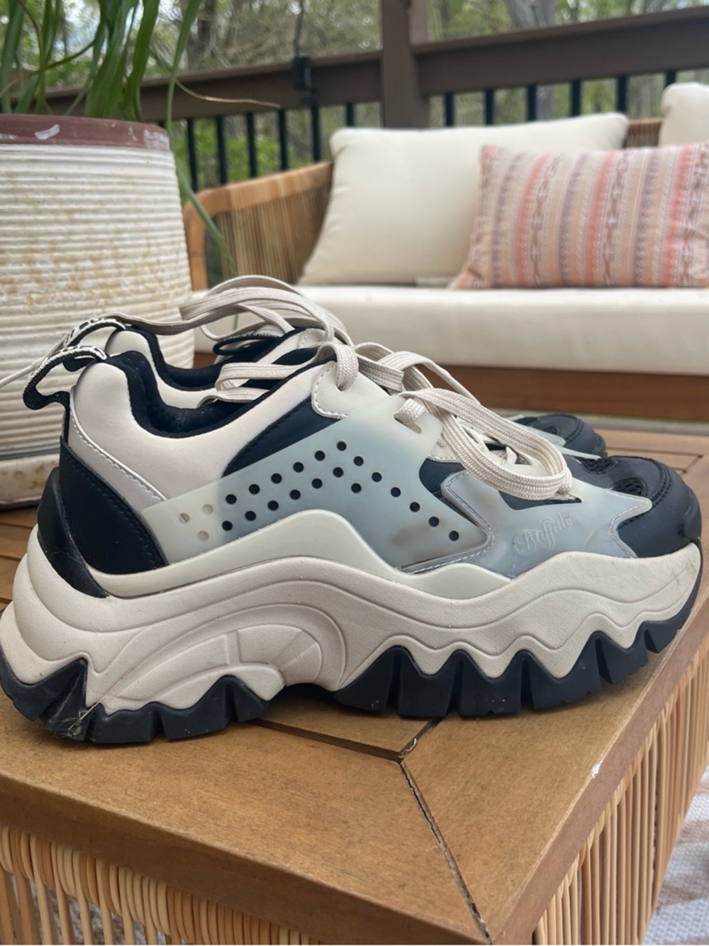 Buffalo Vegan Chunky Black and Cream Platform Sneakers